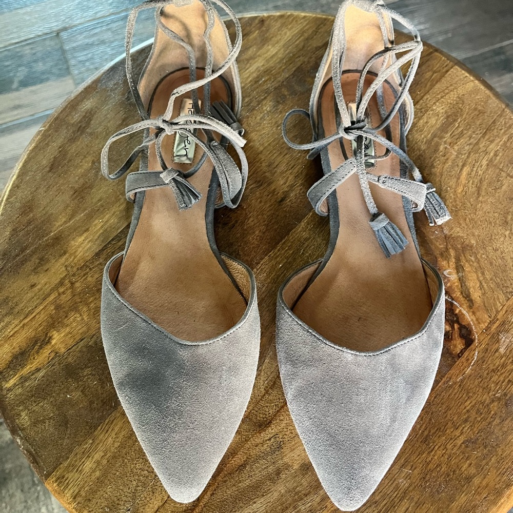Halogen ankle wrap flats